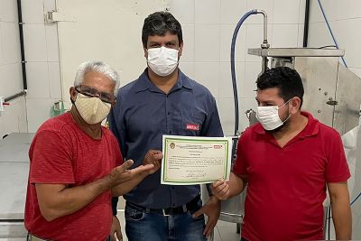 notícia: Adepará entrega registro com selo artesanal vegetal para agroindústria de Parauapebas