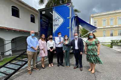 notícia: Governador entrega a 3ª Unidade Móvel do Instituto de Gestão Previdenciária do Estado