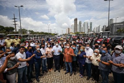 notícia: Sedap entrega equipamentos e veículos para o desenvolvimento da agricultura familiar