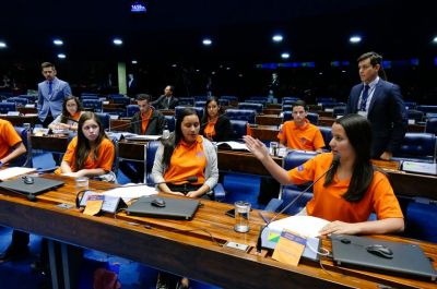 notícia: Inscrições para o Programa Jovem Senador seguem abertas até o dia 13 de março