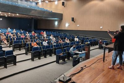 notícia: Igeprev capacita servidores da Seduc para análise de aposentadorias