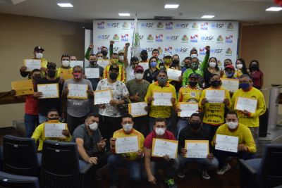 notícia: Departamento de Trânsito do Pará (Detran) forma nova turma do curso para mototaxistas