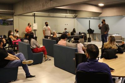 notícia: Governo apresenta edital do StartUp Pará à moradores atendidos pelo TerPaz