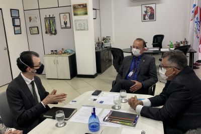 notícia: Sedeme firma parceria para expandir uso de energia solar no Pará 