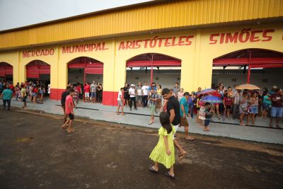 notícia: Estado inaugura mercado municipal, praça e viabiliza pavimentação de vias em Garrafão do Norte