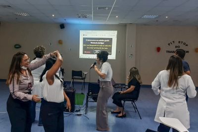 notícia: Profissionais do Abelardo Santos comemoram o Dia do Trabalhador com atividades recreativas