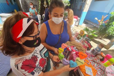 notícia: Feira reúne servidores empreendedores do Ophir Loyola