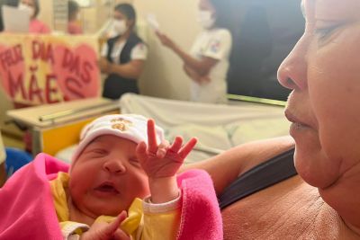 notícia: HGT realiza ação humanizada a colaboradoras e usuárias às vésperas do Dia das Mães