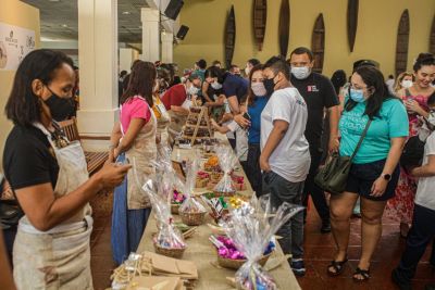 notícia: Produtos de origem paraense são destaque no Mini Festival do Chocolate, Flores e Joias da Amazônia