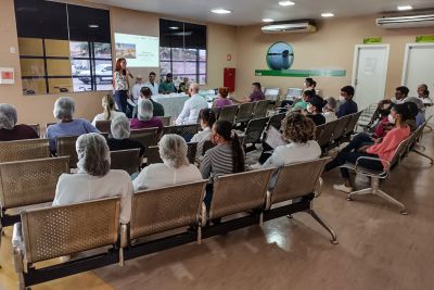 notícia: Hospital Regional Público do Leste homenageia equipe de Enfermagem