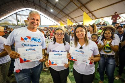 notícia: Em Floresta do Araguaia, governo do Estado certifica alunos do programa Qualifica Pará 