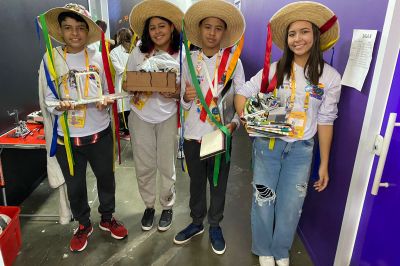 notícia: Professor do Pará ganha prêmio nacional no festival de robótica, em São Paulo
