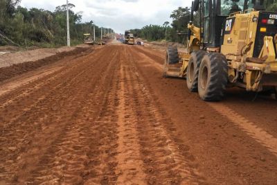 notícia: Governo inicia obras de duplicação e asfaltamento da BR-222, em Marabá