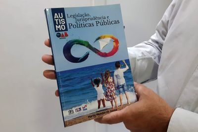 notícia: Imprensa Oficial do Estado entrega obra sobre autismo e outros temas