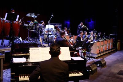notícia: Um concerto com a alegria do mês de junho anima público da Amazônia Jazz Band