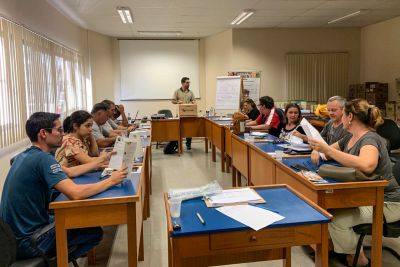 notícia: Técnicos da Adepará participam de capacitação voltada ao Programa Nacional de Saúde das Abelhas