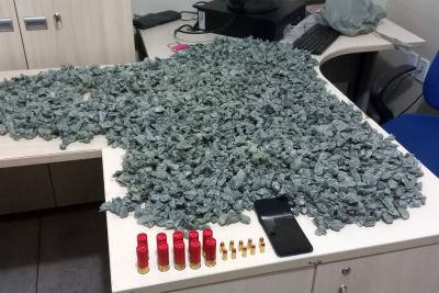 A substância apreendida foi encaminha à Polícia Científica