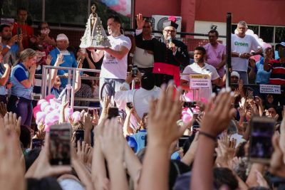 notícia: Funcionários e pacientes do Ophir Loyola aguardam a Romaria do Traslado