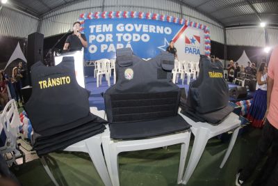 notícia: Governo do Estado entrega coletes balísticos para órgão de trânsito em Marituba
