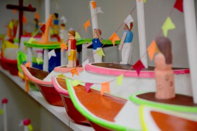 notícia: 'Creche Prof. Orlando Bitar' recebe doação de 200 embarcações de miriti do TCE