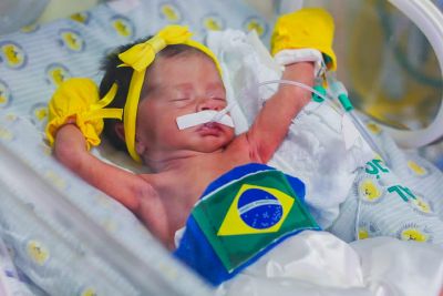 notícia: No Dia Mundial da Prematuridade, Regional do Marajó promove ensaio fotográfico de bebês 