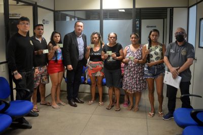 notícia: Polícia Civil prioriza emissão de RG para vítimas de incêndio em Icoaraci