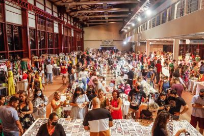notícia: Estação das Docas recebe edição especial de Natal da "Feira Art e Chic"