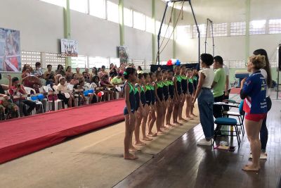 notícia: Ginastas do "Talentos Esportivos" participam de Torneio de Ginástica Artística, realizado pela Seel 