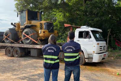 notícia: Sefa apreende pá carregadeira em São João do Araguaia