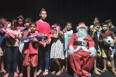 notícia: Cantata, exposição de robôs e presentes animam moradores na UsiPaz em Marituba