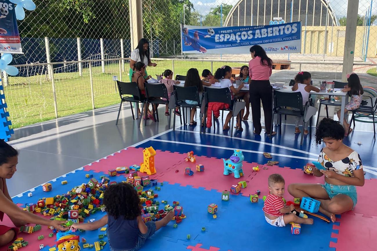 Projeto 'Espaços Abertos' toma esporte como meio de interação entre  crianças e jovens