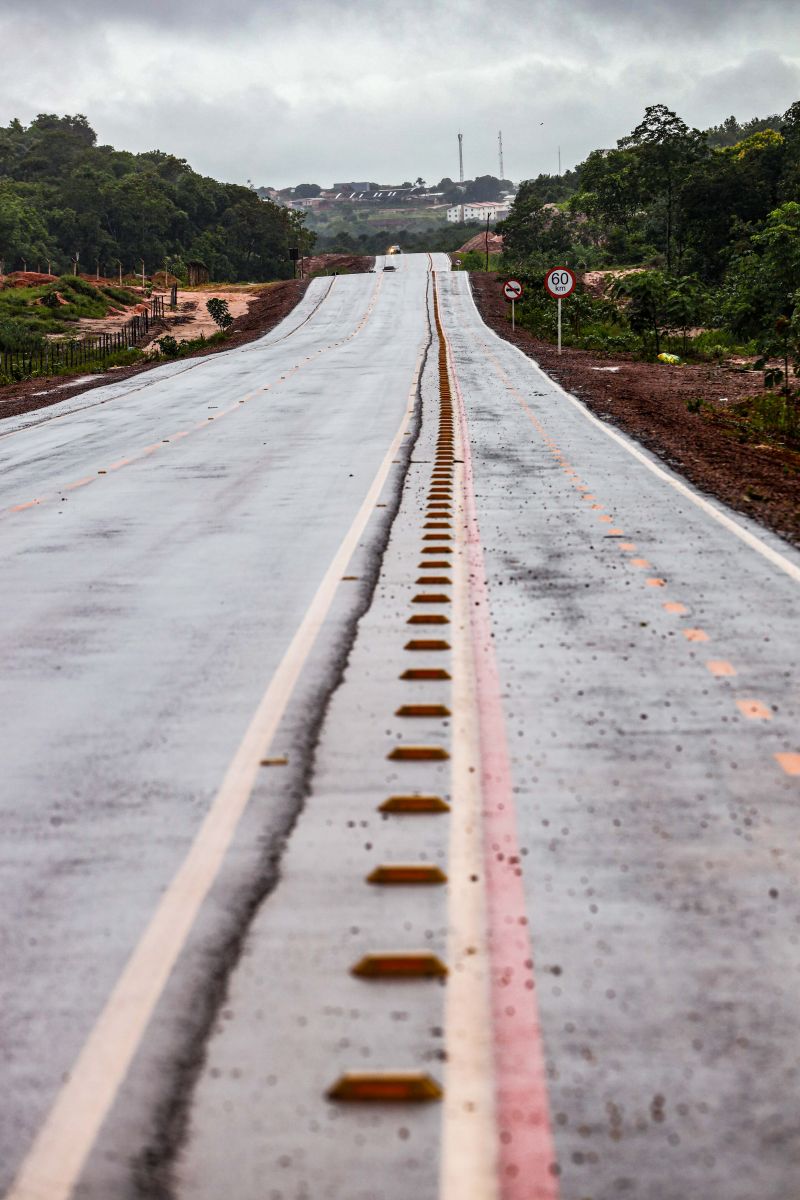  avenida moaçara em Santarém Foto Marco Santos/AGPARA <div class='credito_fotos'>Foto: Marco Santos / Ag. Pará   |   <a href='/midias/2023/originais/15719_4d5ce4b6-2028-81cc-ce25-665a61b051f9.jpg' download><i class='fa-solid fa-download'></i> Download</a></div>