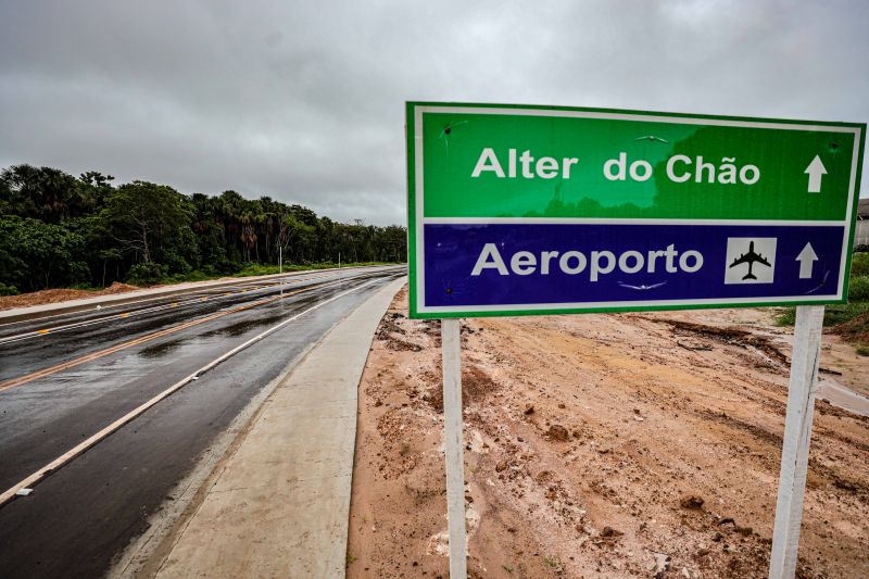  avenida moaçara em Santarém Foto Marco Santos/AGPARA <div class='credito_fotos'>Foto: Marco Santos / Ag. Pará   |   <a href='/midias/2023/originais/15719_ae8573d0-351d-4a08-3a6e-dc363cc65998.jpg' download><i class='fa-solid fa-download'></i> Download</a></div>