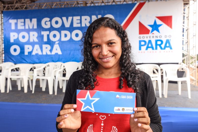 Francineide da Silva sua casa <div class='credito_fotos'>Foto: Alex Ribeiro / Ag. Pará | <a href='/midias/2023/originais/15834_c4a63978-41b6-6159-0cc6-12302377802f.jpg' download><i class='fa-solid fa-download'></i> Download</a></div>