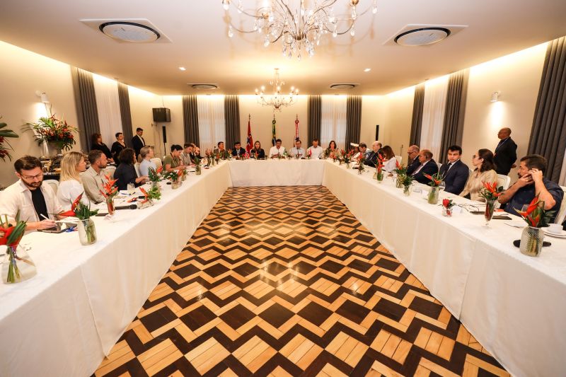 <div class='credito_fotos'>Foto: Marco Santos / Ag. Pará | <a href='/midias/2023/originais/16000_002f7a4d-f51d-2bba-7d29-1dfabdb8e3c3.jpg' download><i class='fa-solid fa-download'></i> Download</a></div>