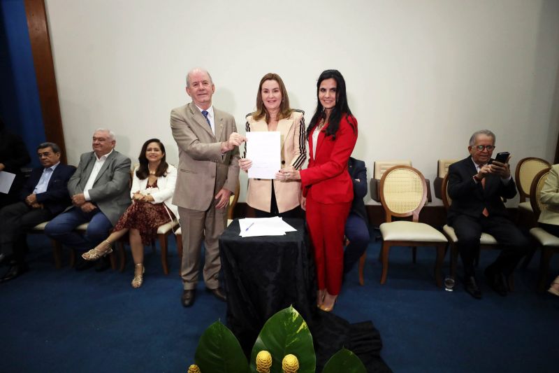 Posse do Tribunal de Recursos Fazendário da SEFA e entrega de uma Unidade de trânsito e da área do Tesouro Estadual <div class='credito_fotos'>Foto: Bruno Cecim / Ag.Pará | <a href='/midias/2023/originais/16031_0b4fc96f-07fd-a88d-f960-1e7dad5ffa40.jpg' download><i class='fa-solid fa-download'></i> Download</a></div>