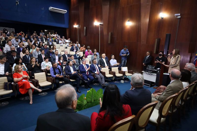 Posse do Tribunal de Recursos Fazendário da SEFA e entrega de uma Unidade de trânsito e da área do Tesouro Estadual <div class='credito_fotos'>Foto: Bruno Cecim / Ag.Pará | <a href='/midias/2023/originais/16031_0c1b27d8-4c92-0c67-a04c-58f428043de6.jpg' download><i class='fa-solid fa-download'></i> Download</a></div>