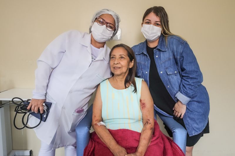 Alta Segunda Transplantada - Santa Casa - Fotos Pedro Guerreiro
Sueli lima de Souza 64 e
Camila Souza, filha. <div class='credito_fotos'>Foto: Pedro Guerreiro / Ag. Pará | <a href='/midias/2023/originais/16048_3e15f363-e08b-e653-f7c0-ba649d1318a3.jpg' download><i class='fa-solid fa-download'></i> Download</a></div>