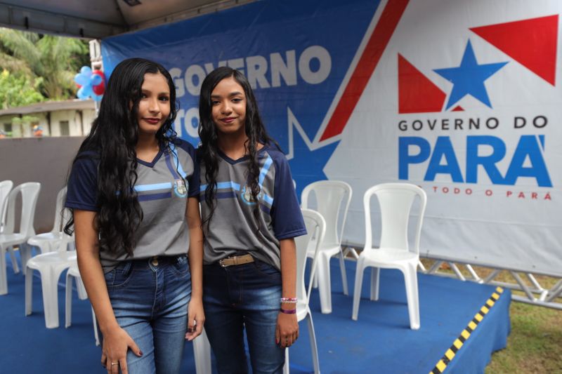 Ariadny Graziele e Claudiane Ferreira, alunas <div class='credito_fotos'>Foto: Pedro Guerreiro / Ag. Pará   |   <a href='/midias/2023/originais/16060_0760519c-51f9-1e62-8f5c-3961442eca7e.jpg' download><i class='fa-solid fa-download'></i> Download</a></div>
