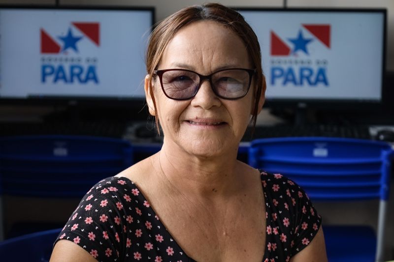 Maria de Fátima, professora de língua portuguesa <div class='credito_fotos'>Foto: Bruno Cecim / Ag.Pará | <a href='/midias/2023/originais/16154_d9fc4ced-87df-6586-7d23-319f3cae25c4.jpg' download><i class='fa-solid fa-download'></i> Download</a></div>