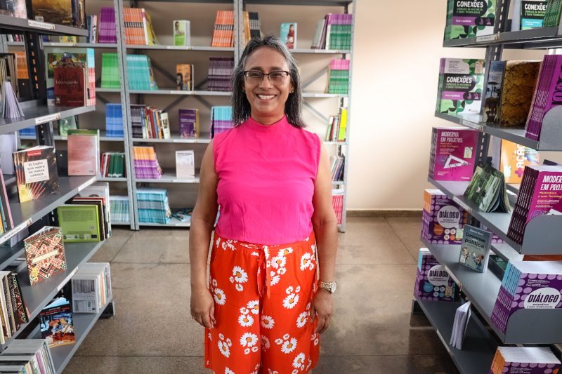 Maria Edna, professora de lingua portuguesa <div class='credito_fotos'>Foto: Bruno Cecim / Ag.Pará | <a href='/midias/2023/originais/16154_e7e4e9e0-ca72-eff9-e9dc-ddf2e5694aa3.jpg' download><i class='fa-solid fa-download'></i> Download</a></div>