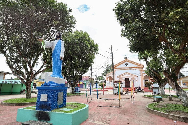 Porto de Moz - Imagens da cidade, orla e come´rcio - Fotos Bruno Cecim - Ag.Para´ <div class='credito_fotos'>Foto: Bruno Cecim / Ag.Pará | <a href='/midias/2023/originais/16157_2b81cfe0-cf54-21a9-6d91-3038d9ac673b.jpg' download><i class='fa-solid fa-download'></i> Download</a></div>