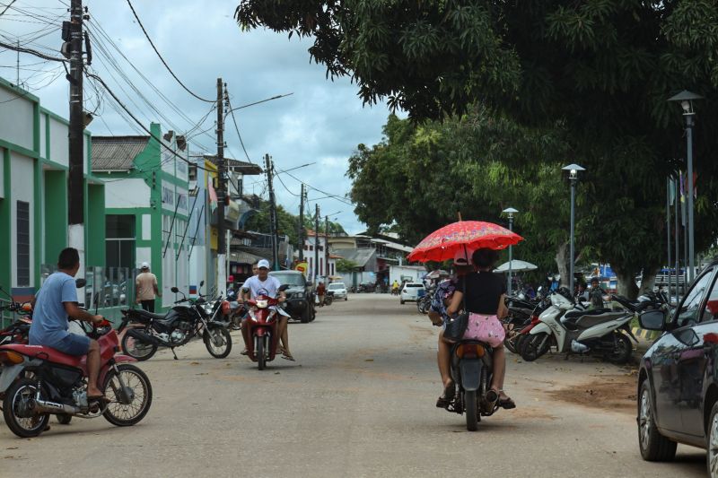 Porto de Moz - Imagens da cidade, orla e come´rcio - Fotos Bruno Cecim - Ag.Para´ <div class='credito_fotos'>Foto: Bruno Cecim / Ag.Pará | <a href='/midias/2023/originais/16157_b7ba9153-0da6-9174-d63b-ddc9588f7673.jpg' download><i class='fa-solid fa-download'></i> Download</a></div>