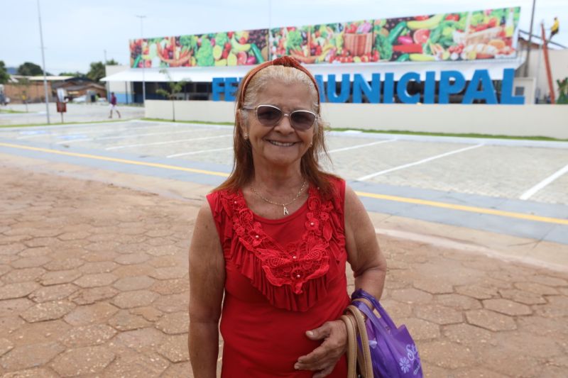 Antonia souza, vendedora de tapete
