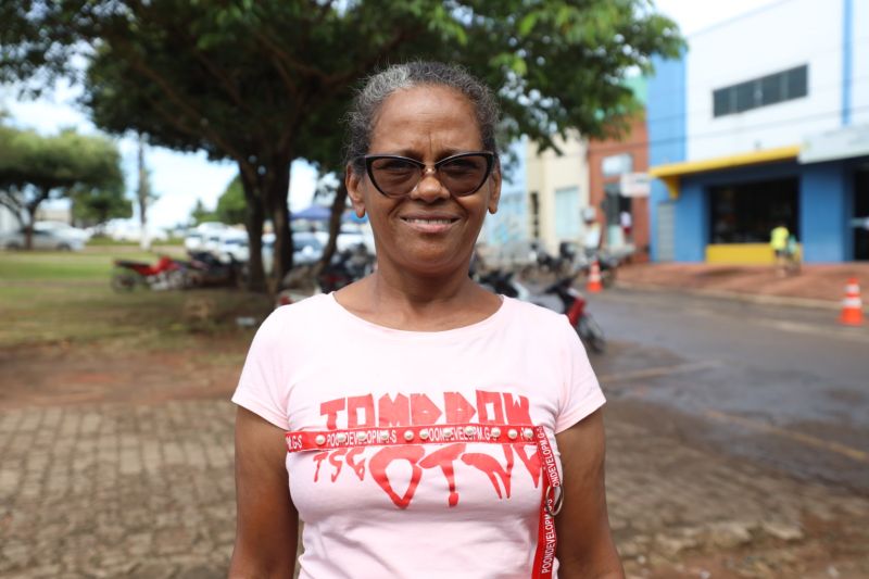 Maria Helena de Souza, dona de casa(1) <div class='credito_fotos'>Foto: David Alves / Ag.Pará   |   <a href='/midias/2023/originais/16366_a5aceb28-959f-bab2-81f8-f183d5682f12.jpg' download><i class='fa-solid fa-download'></i> Download</a></div>