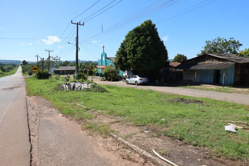 TERRENO ONDE SERA´ CONSTRUI´DO A COMPANHIA DA POLI´CIA MILITAR - BREU BRANCO PA - FOTOS MARCELO SEABRA <div class='credito_fotos'>Foto: Marcelo Seabra / Ag. Pará | <a href='/midias/2023/originais/16412_0cb44a0e-2e83-bcfa-4e17-594a2eacdcb0.jpg' download><i class='fa-solid fa-download'></i> Download</a></div>