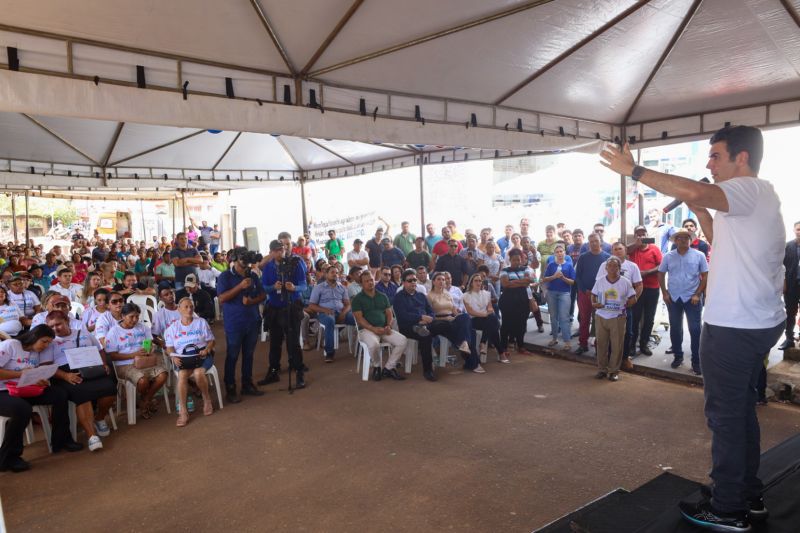 Governador entrega Banpará e Qualifica Pará <div class='credito_fotos'>Foto: Alex Ribeiro / Ag. Pará | <a href='/midias/2023/originais/16414_9e736684-0d3c-5a8b-4c95-729e971a0920.jpg' download><i class='fa-solid fa-download'></i> Download</a></div>