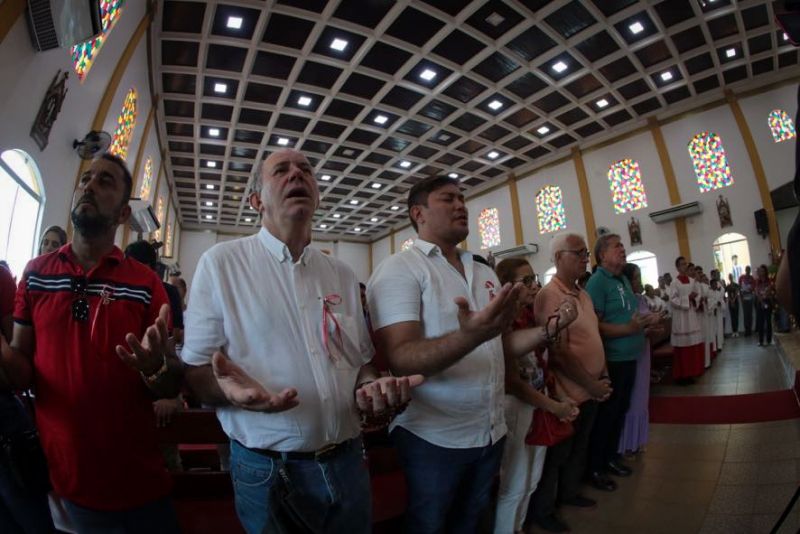 Procissão do senhor divino Espírito Santo em moju <div class='credito_fotos'>Foto: Marco Santos / Ag. Pará | <a href='/midias/2023/originais/16421_4f0a2a83-4ce0-1138-1853-044c474353d8.jpg' download><i class='fa-solid fa-download'></i> Download</a></div>