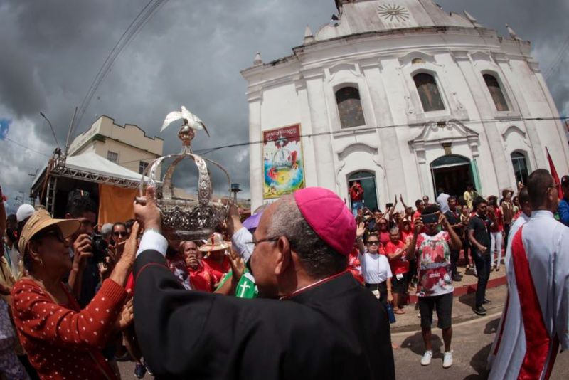Procissão do senhor divino Espírito Santo em moju <div class='credito_fotos'>Foto: Marco Santos / Ag. Pará | <a href='/midias/2023/originais/16421_d198c30d-e1bf-91be-00a7-cb9f045c54b4.jpg' download><i class='fa-solid fa-download'></i> Download</a></div>
