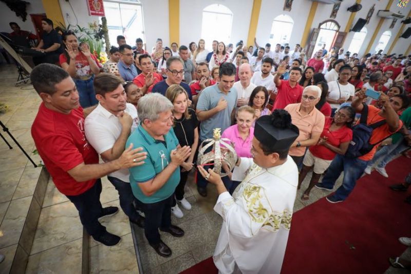 Procissão do senhor divino Espírito Santo em moju <div class='credito_fotos'>Foto: Marco Santos / Ag. Pará | <a href='/midias/2023/originais/16421_e9283cf9-0ad6-7d73-b29a-425aa4ed39d0.jpg' download><i class='fa-solid fa-download'></i> Download</a></div>